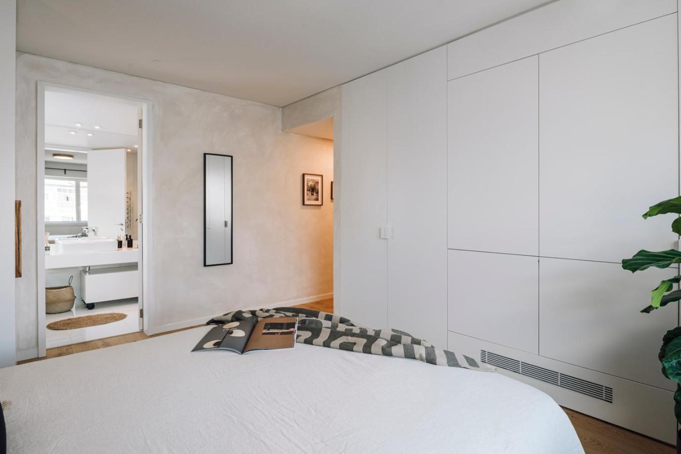 Efe - 3 Bedrooms In Lapa *