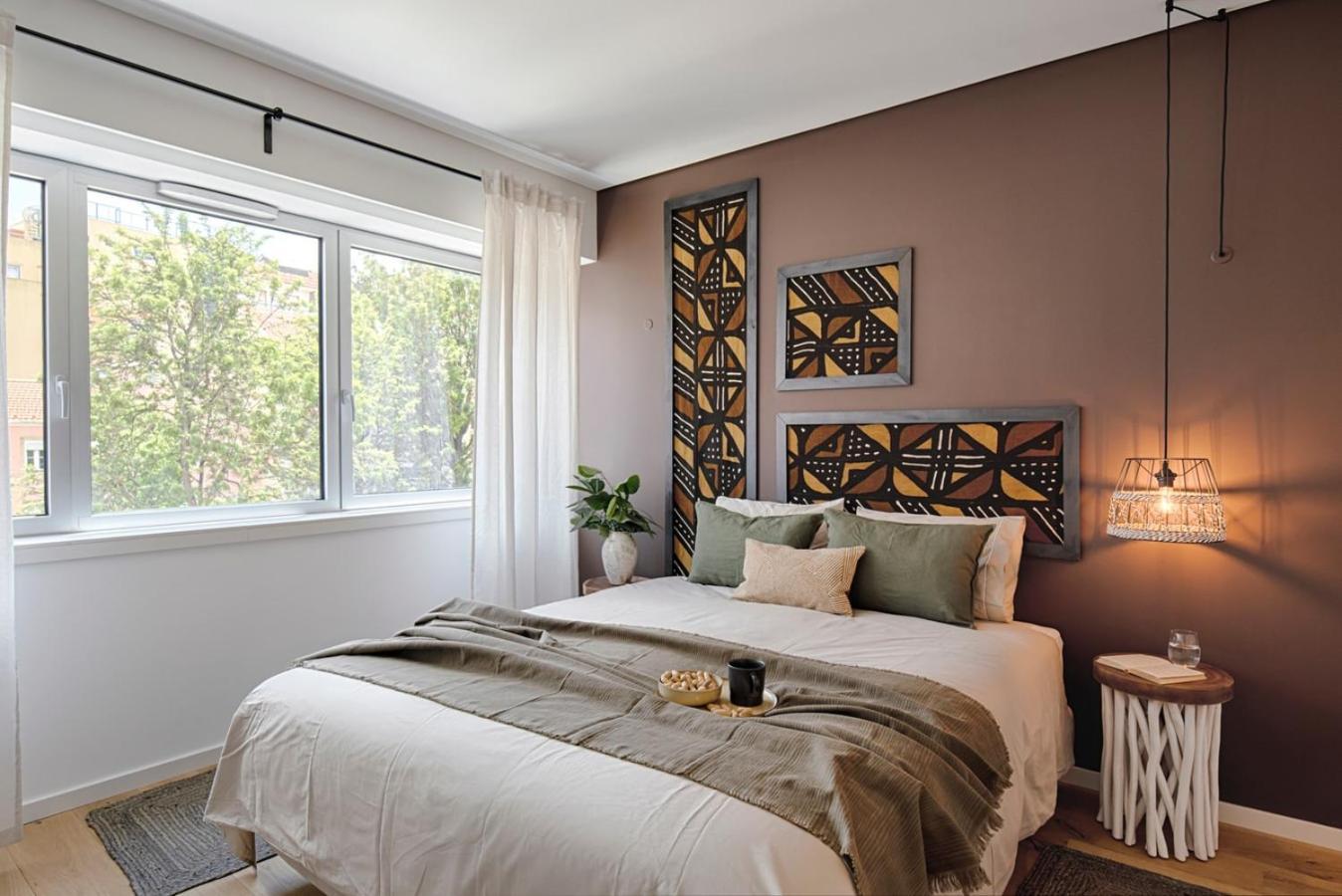 Efe - 3 Bedrooms In Lapa